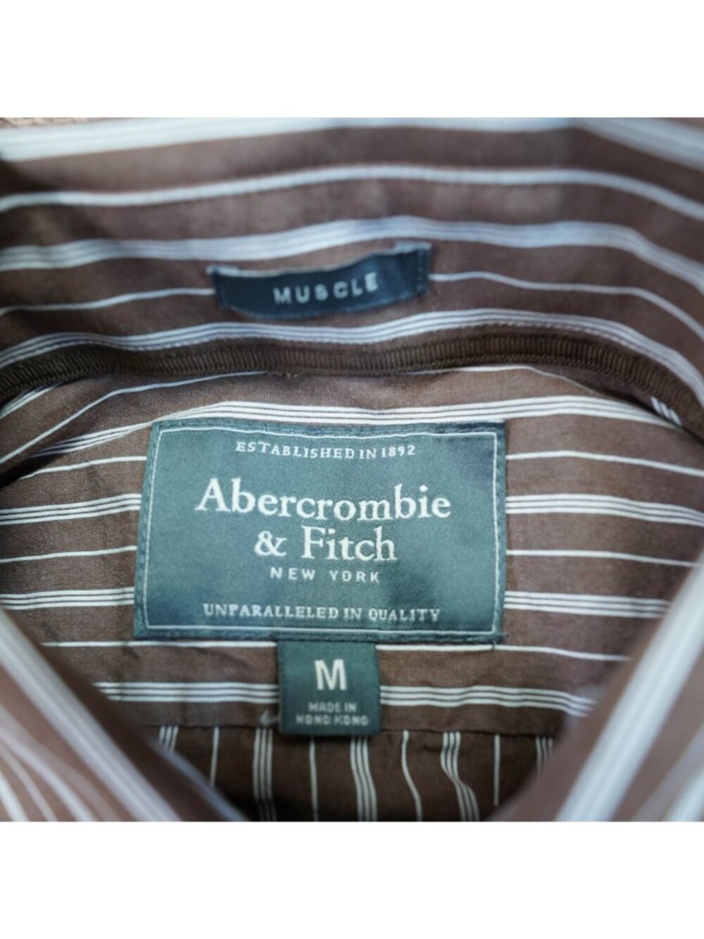 Abercrombie & Fitch Button Up Shirt Mens M Brown Muscle Fit Long Sleeve Cotton - Picture 4 of 10